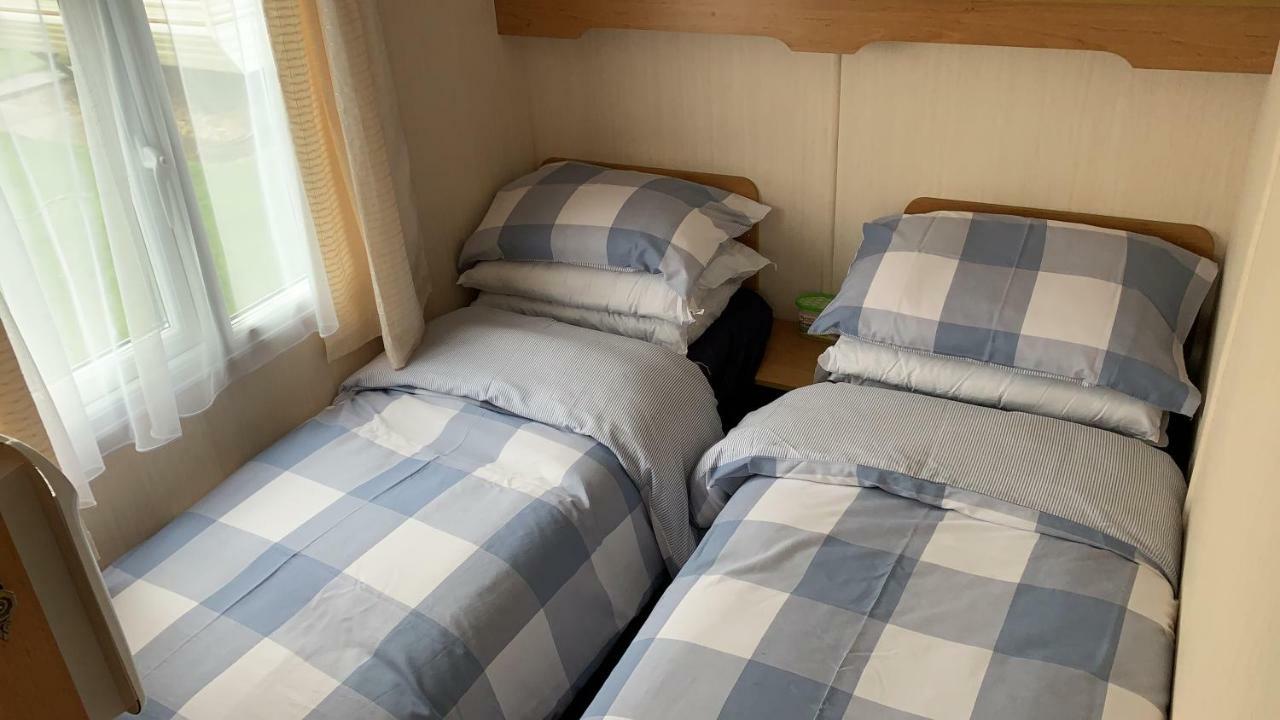 Chapel Caravans S191 Hotell Chapel Saint Leonards Exteriör bild