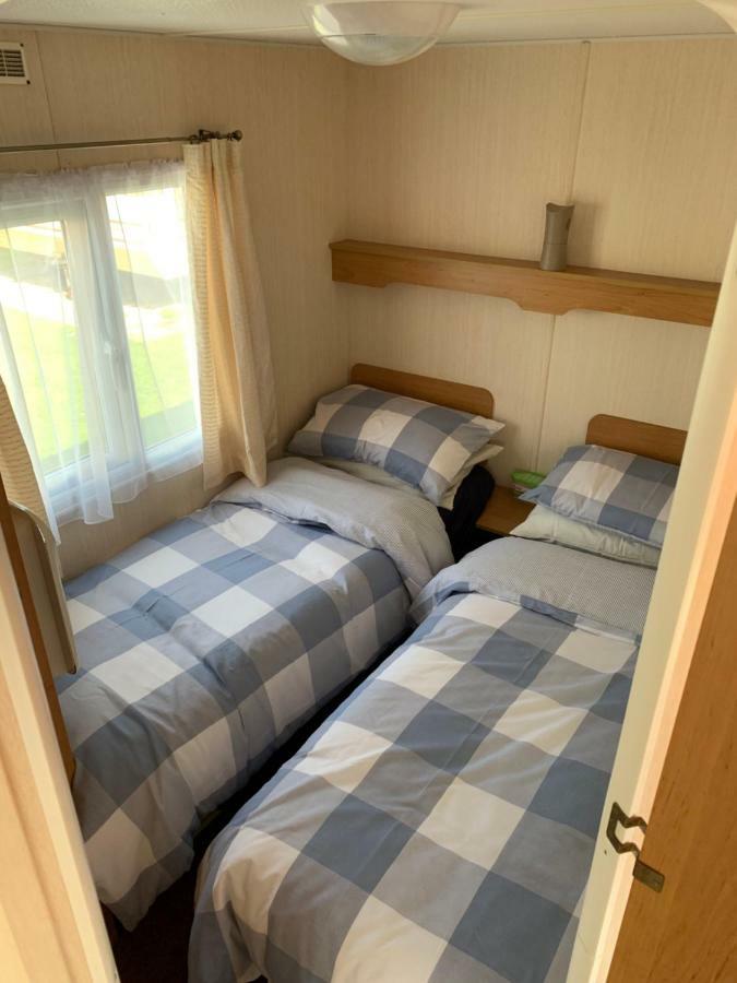 Chapel Caravans S191 Hotell Chapel Saint Leonards Exteriör bild