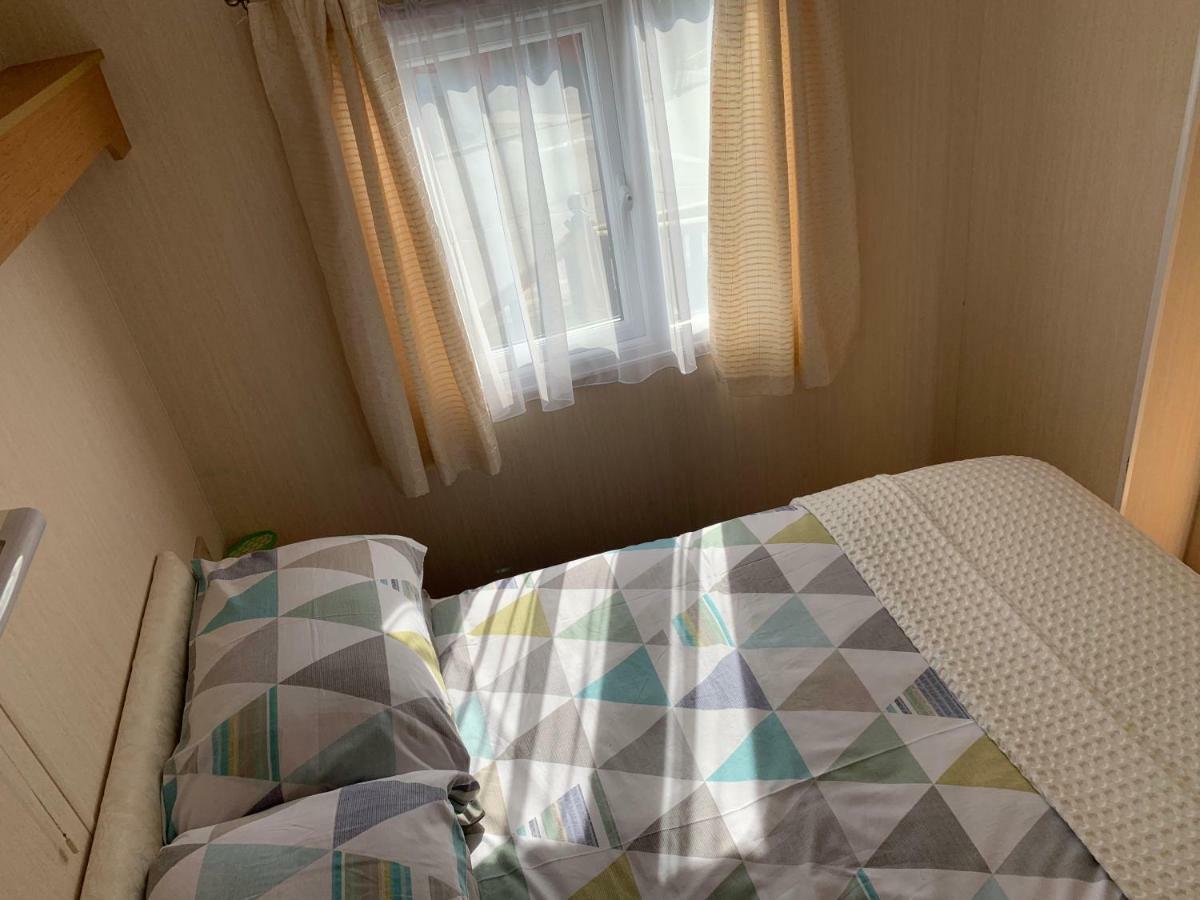 Chapel Caravans S191 Hotell Chapel Saint Leonards Exteriör bild